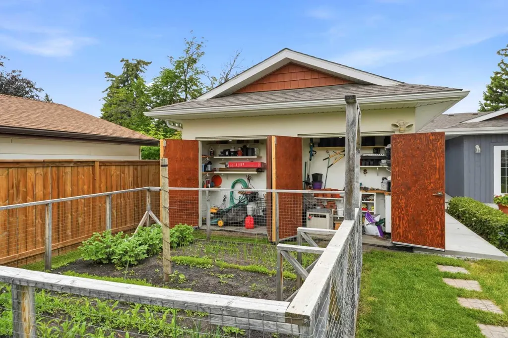 28 Macfarlane Avenue Red Deer AB T4N 5T1