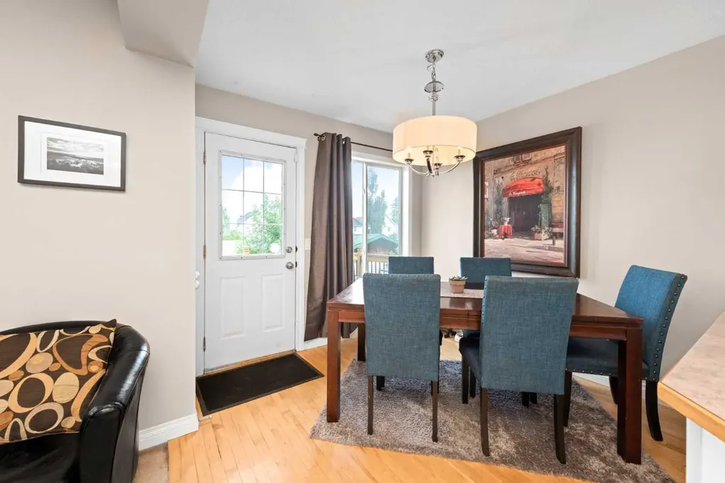 40 Hidden Point NW Calgary AB T3A5P5