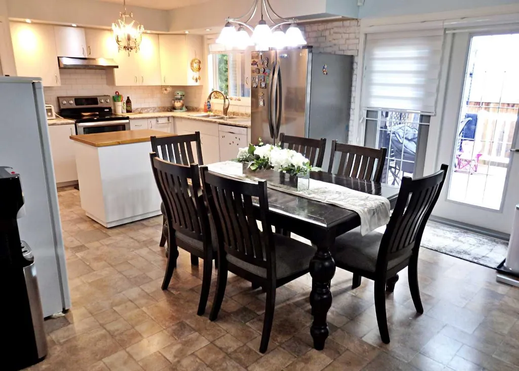 6402 53 Avenue Vermilion AB T9X 1X4