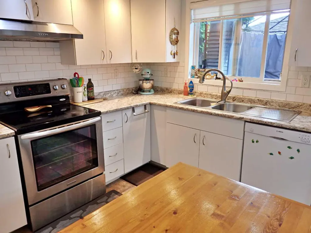 6402 53 Avenue Vermilion AB T9X 1X4