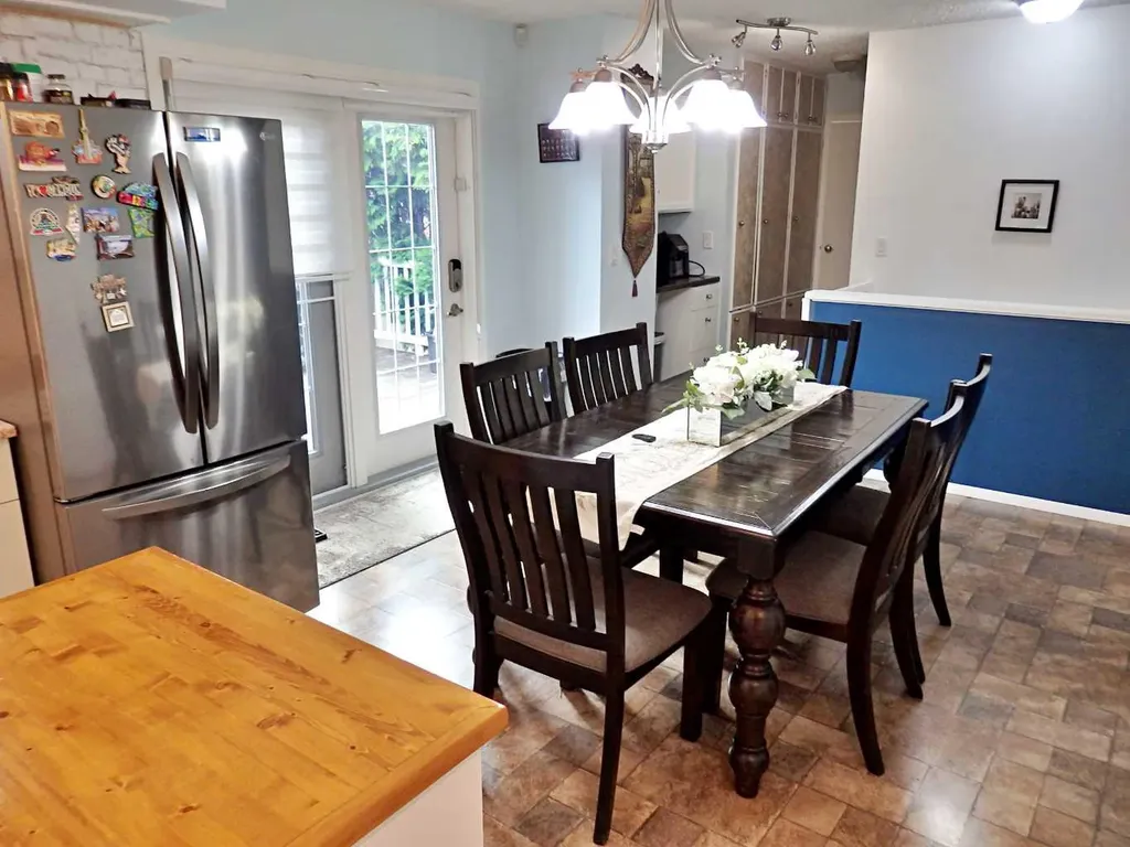6402 53 Avenue Vermilion AB T9X 1X4