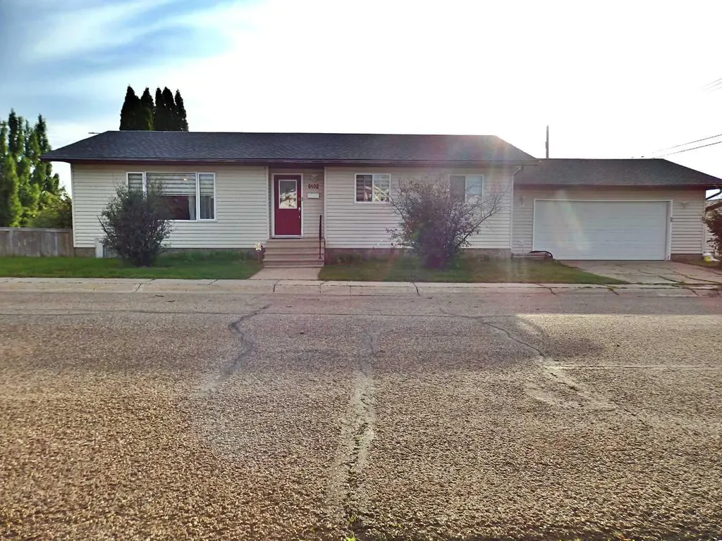 6402 53 Avenue Vermilion AB T9X 1X4