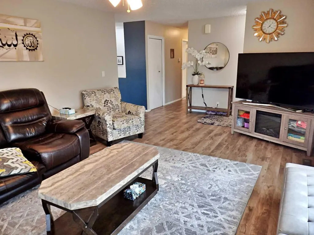 6402 53 Avenue Vermilion AB T9X 1X4