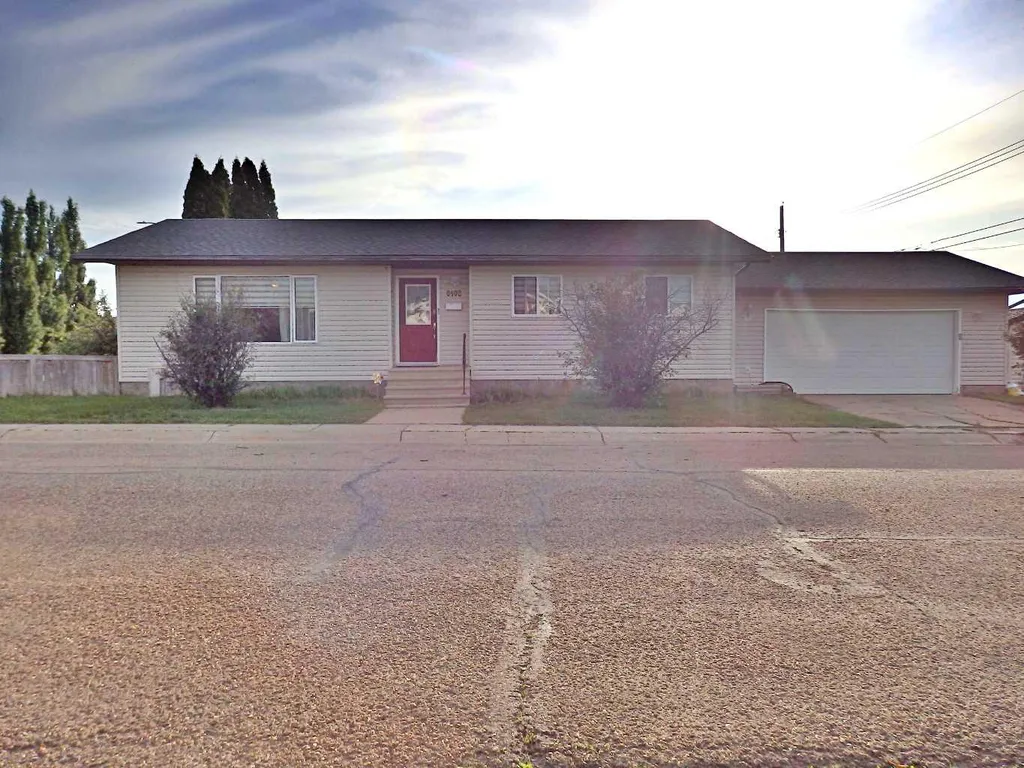 6402 53 Avenue Vermilion AB T9X 1X4