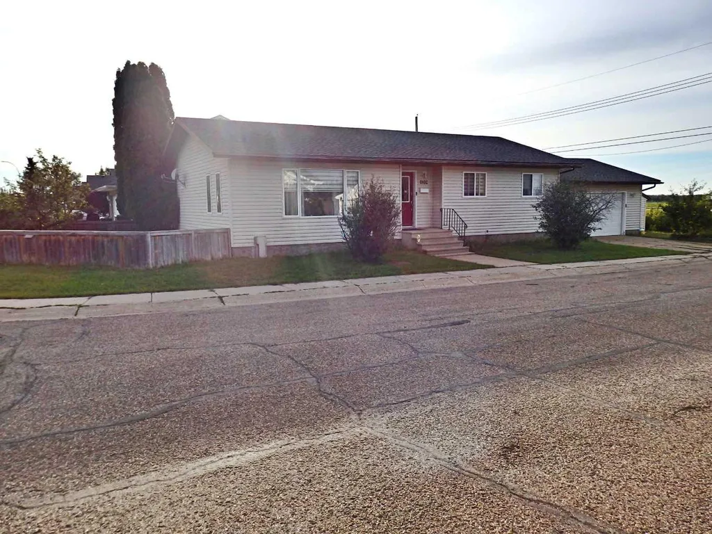 6402 53 Avenue Vermilion AB T9X 1X4