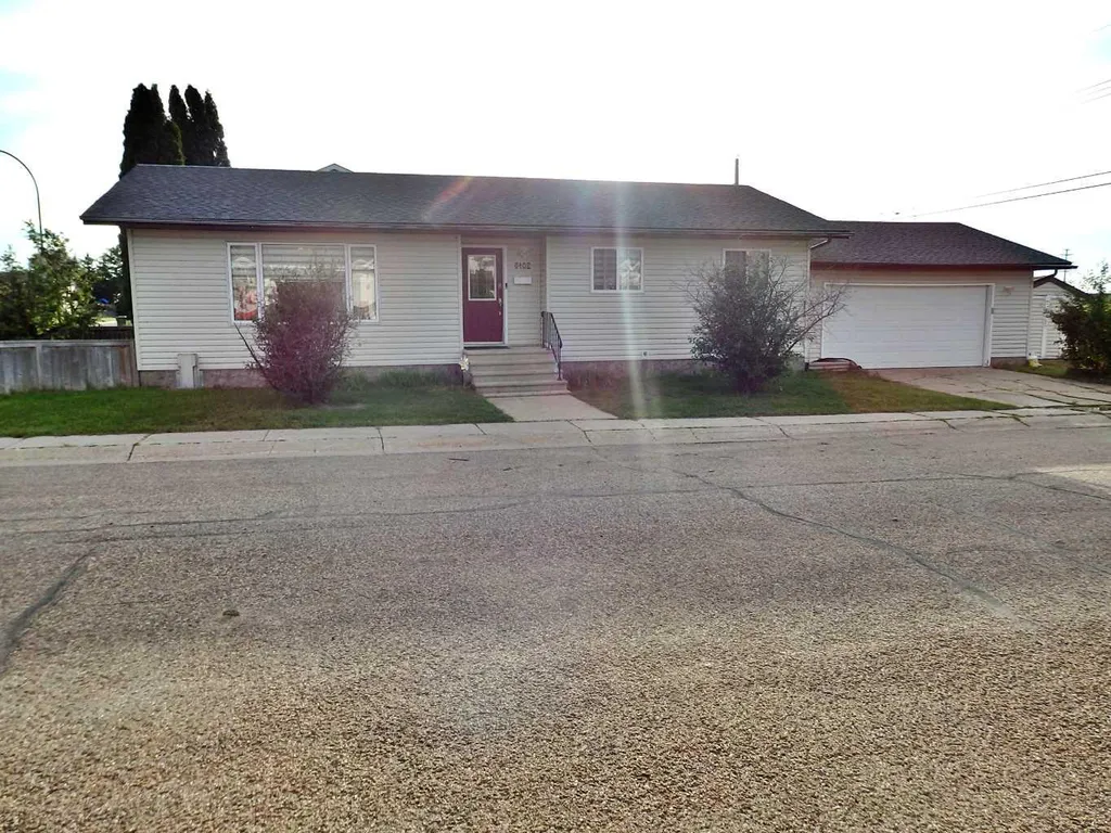 6402 53 Avenue Vermilion AB T9X 1X4