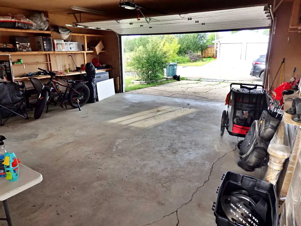 6402 53 Avenue Vermilion AB T9X 1X4