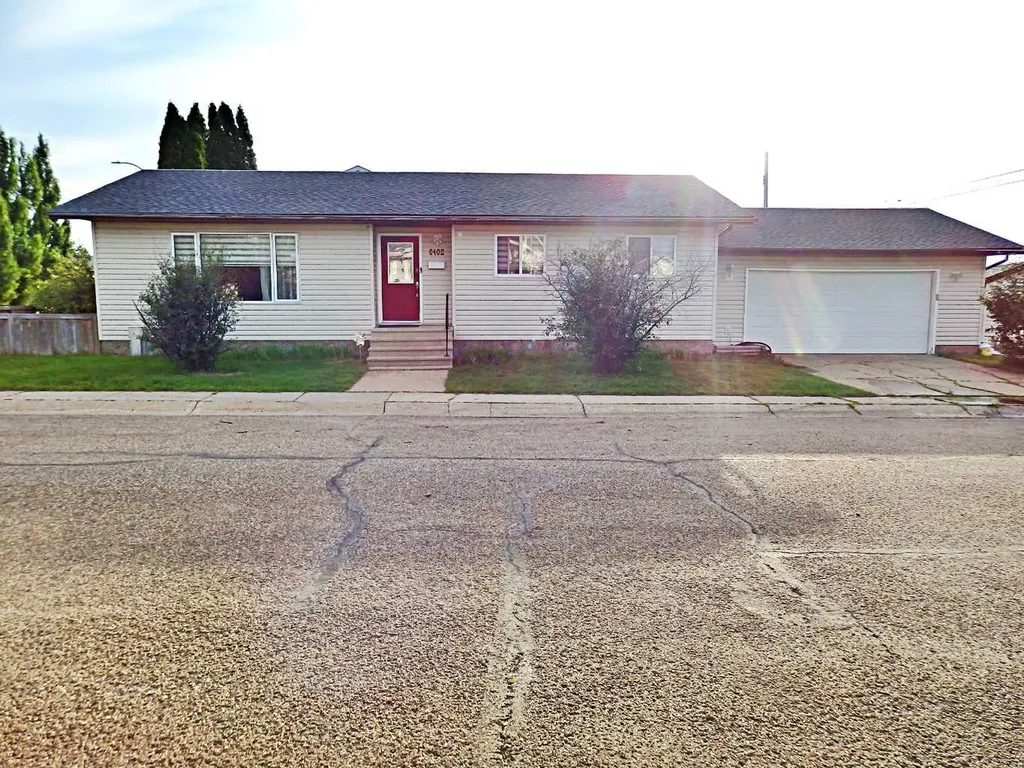 6402 53 Avenue Vermilion AB T9X 1X4