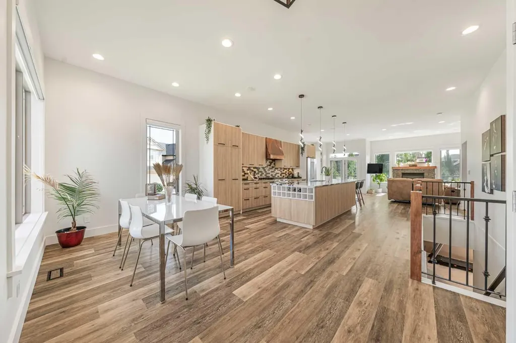 2 Discovery Ridge Heights SW Calgary AB T3H 5T1