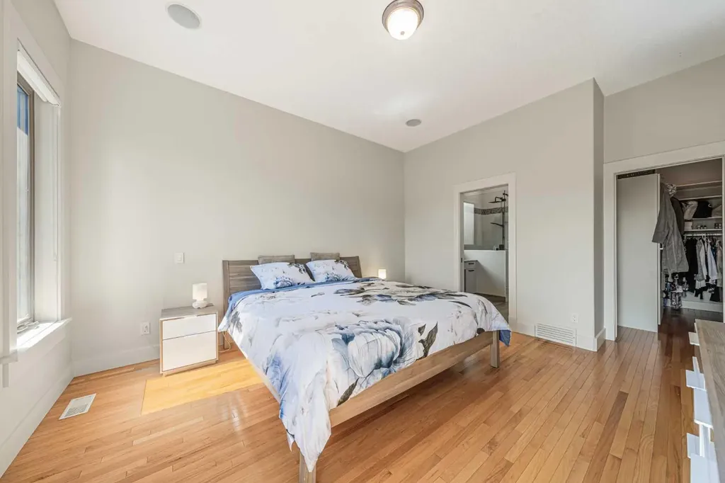 2 Discovery Ridge Heights SW Calgary AB T3H 5T1