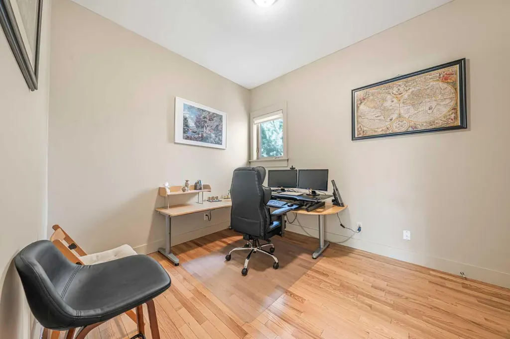 2 Discovery Ridge Heights SW Calgary AB T3H 5T1