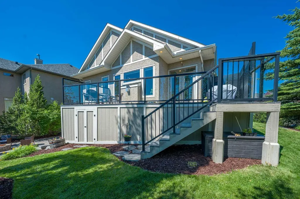 2 Discovery Ridge Heights SW Calgary AB T3H 5T1