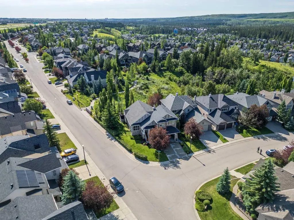2 Discovery Ridge Heights SW Calgary AB T3H 5T1