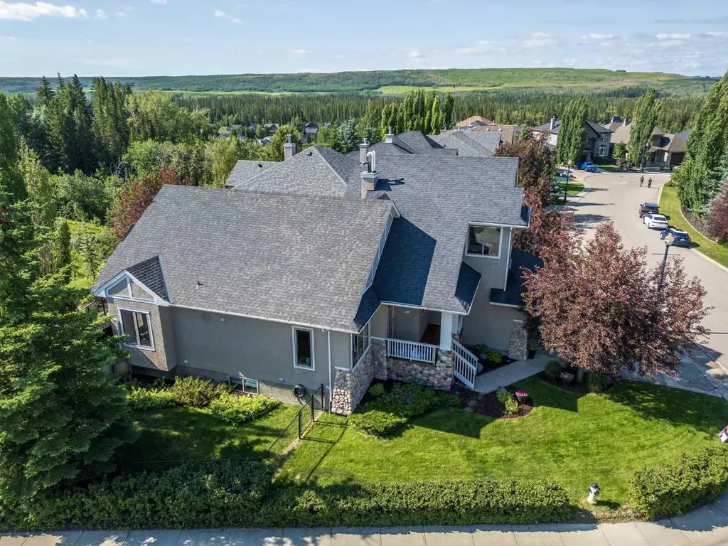 2 Discovery Ridge Heights SW Calgary AB T3H 5T1