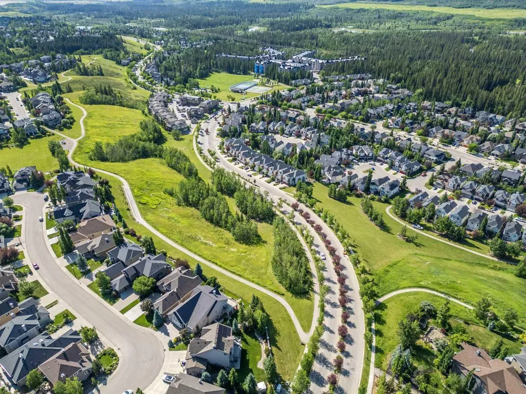 2 Discovery Ridge Heights SW Calgary AB T3H 5T1