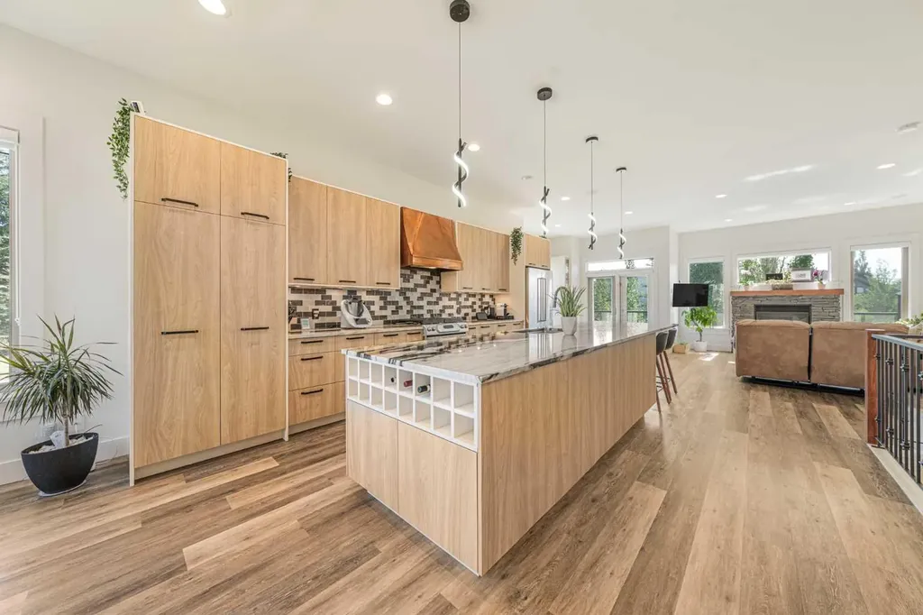 2 Discovery Ridge Heights SW Calgary AB T3H 5T1