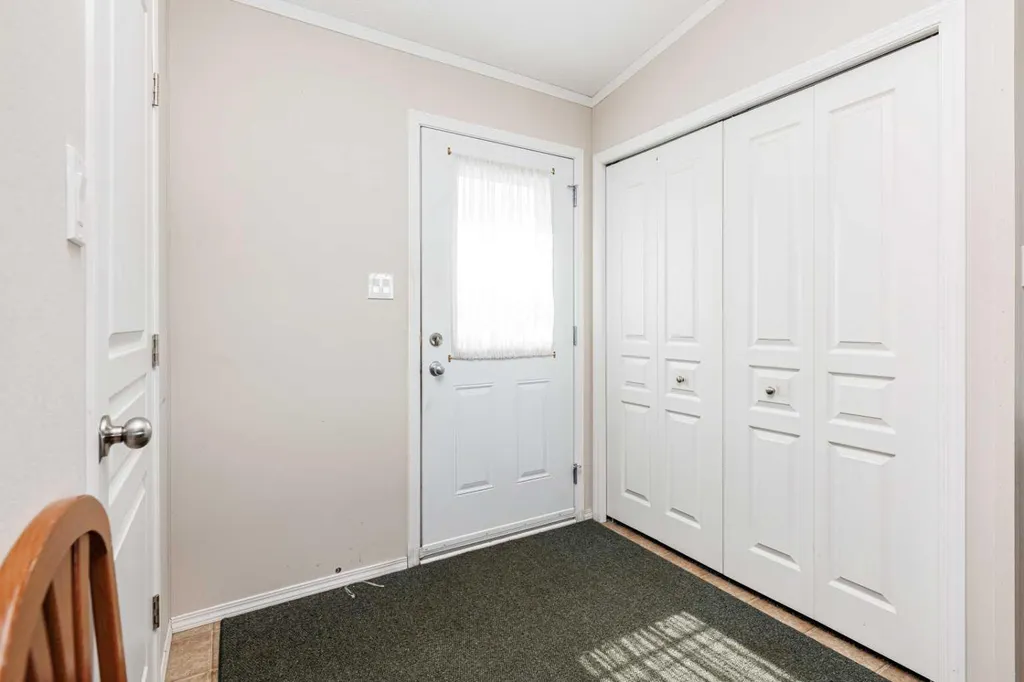 15 Mackenzie Ranch Way Lacombe AB T4L 0B4