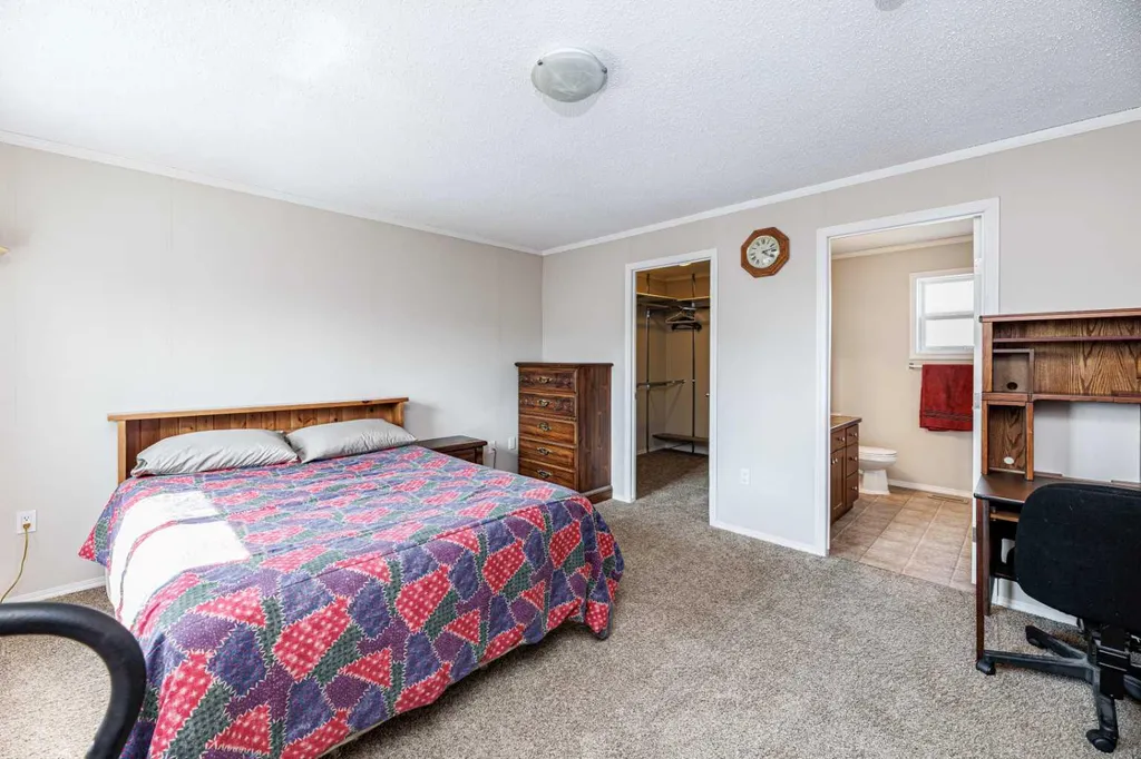 15 Mackenzie Ranch Way Lacombe AB T4L 0B4
