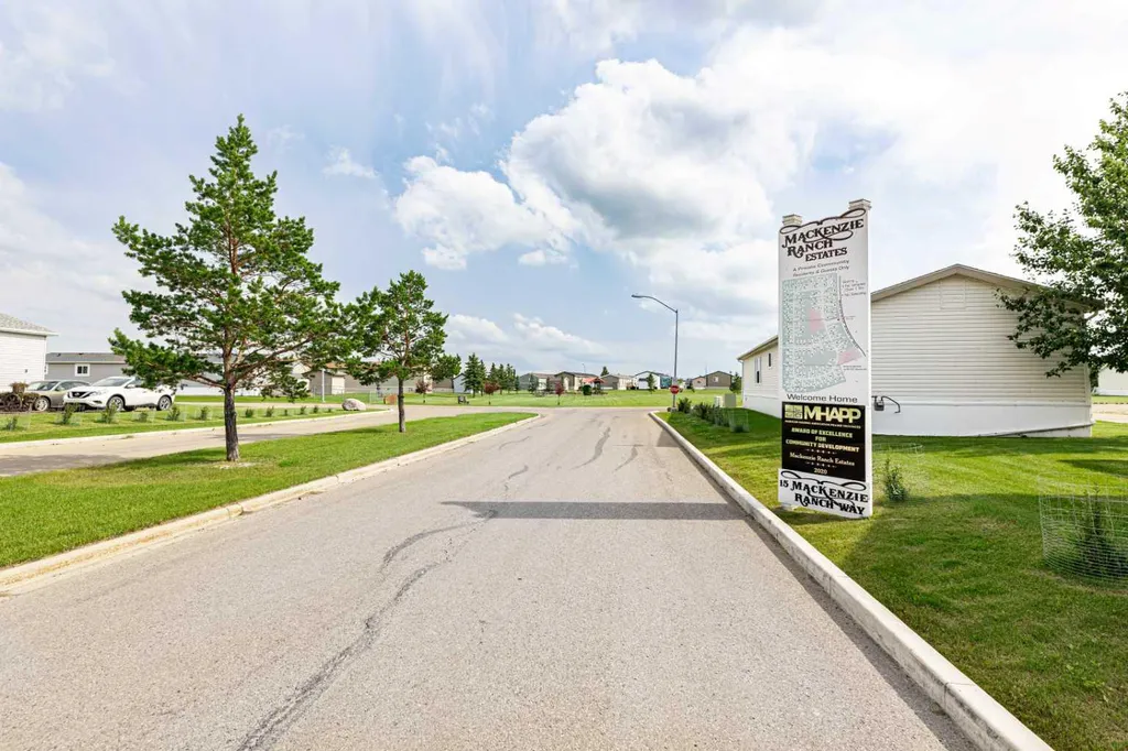 15 Mackenzie Ranch Way Lacombe AB T4L 0B4