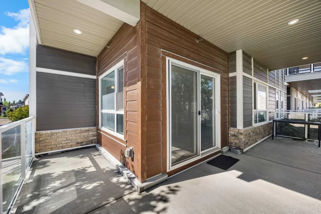 360 Harvest Hills Common NE Calgary AB T3K 2N1