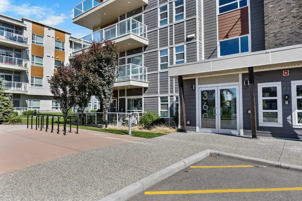360 Harvest Hills Common NE Calgary AB T3K 2N1