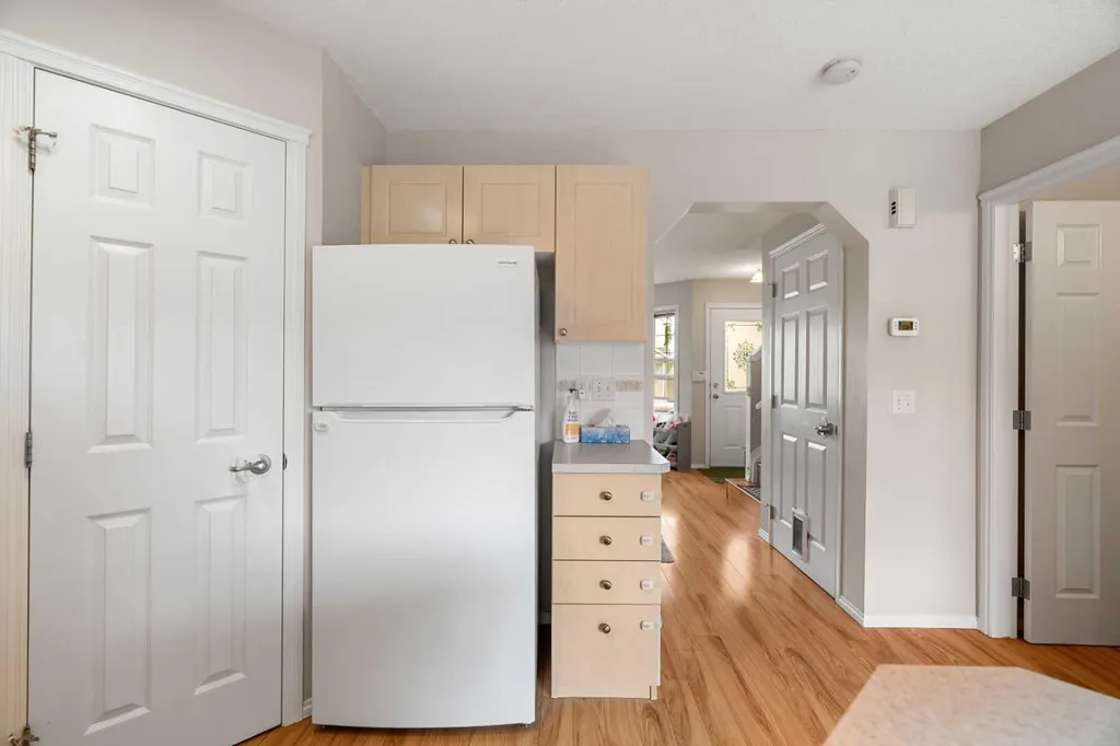 172 Citadel Bluff Close NW Calgary AB T3G 5E3