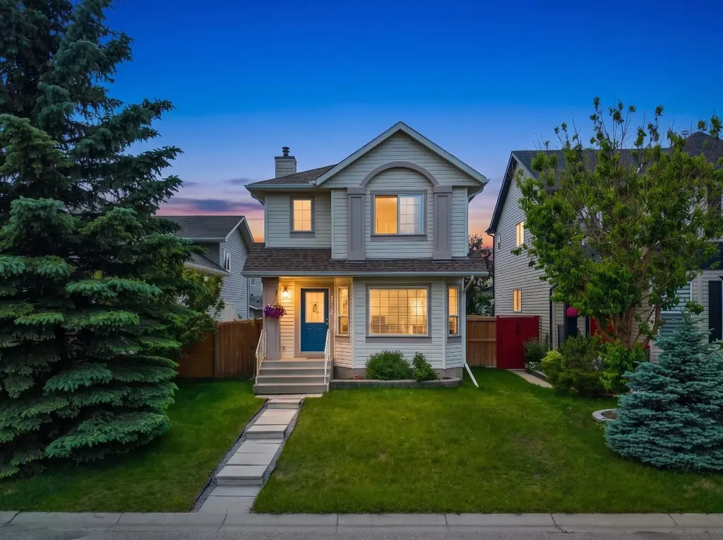 172 Citadel Bluff Close NW Calgary AB T3G 5E3