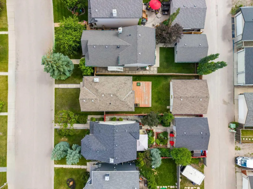 172 Citadel Bluff Close NW Calgary AB T3G 5E3