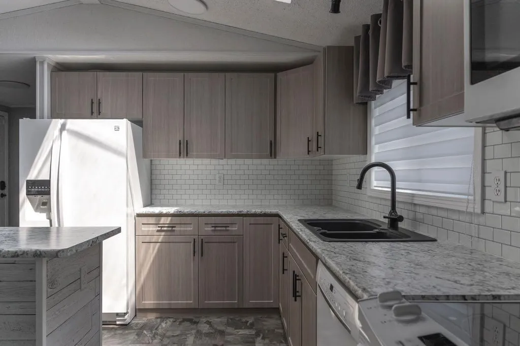 125 Greenwich Lane Fort Mcmurray AB T9H 3Z2
