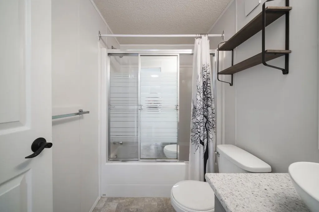 125 Greenwich Lane Fort Mcmurray AB T9H 3Z2