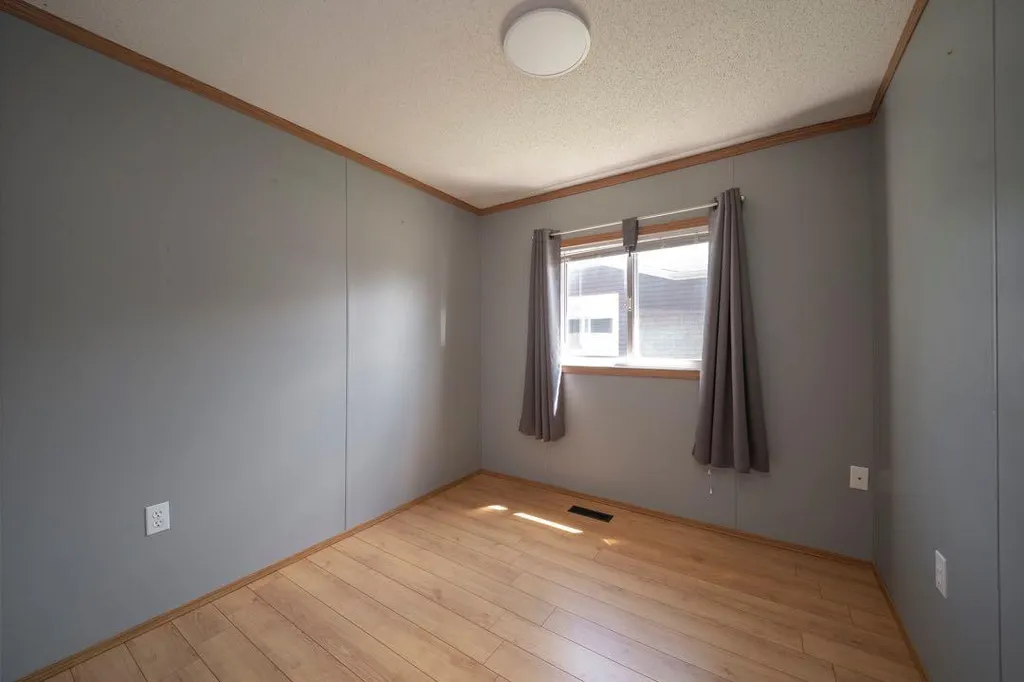 125 Greenwich Lane Fort Mcmurray AB T9H 3Z2