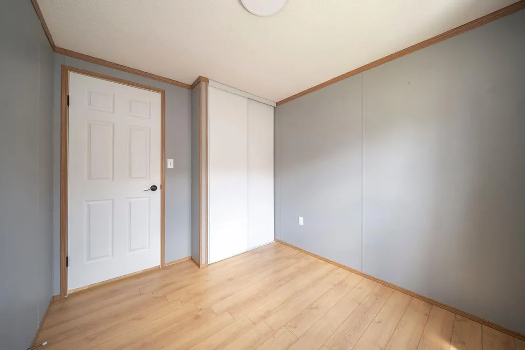 125 Greenwich Lane Fort Mcmurray AB T9H 3Z2