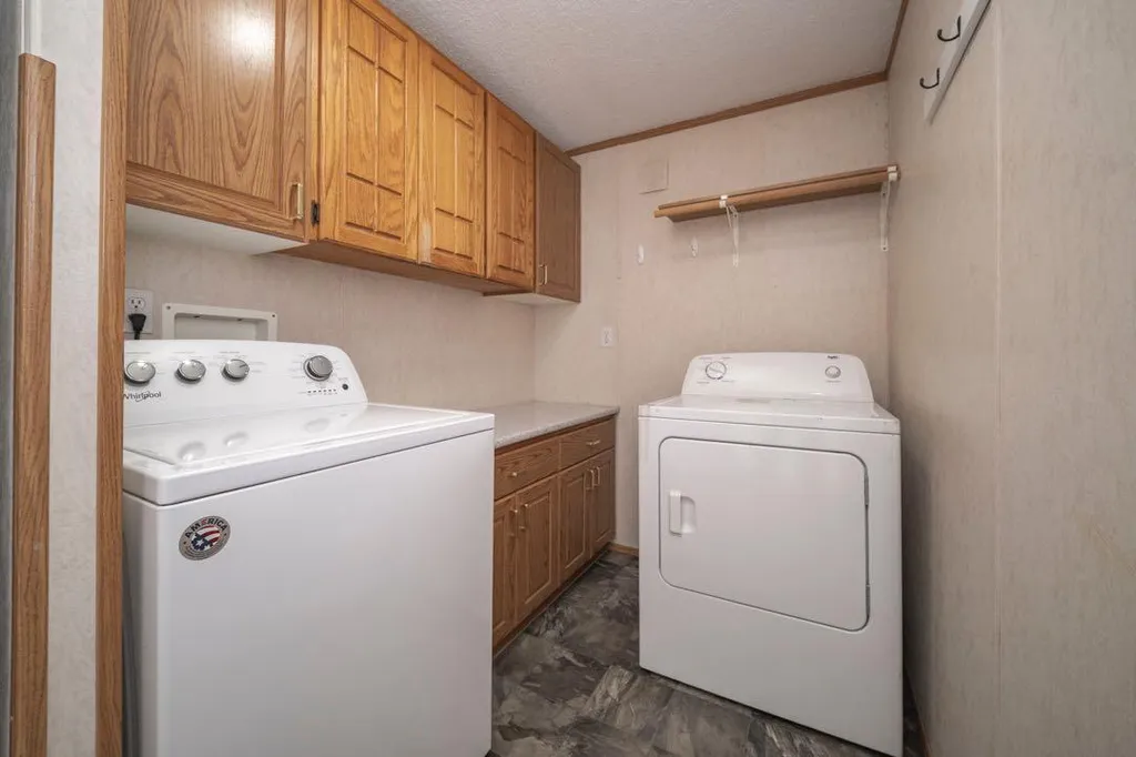 125 Greenwich Lane Fort Mcmurray AB T9H 3Z2