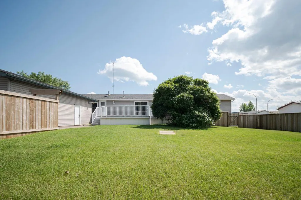 125 Greenwich Lane Fort Mcmurray AB T9H 3Z2