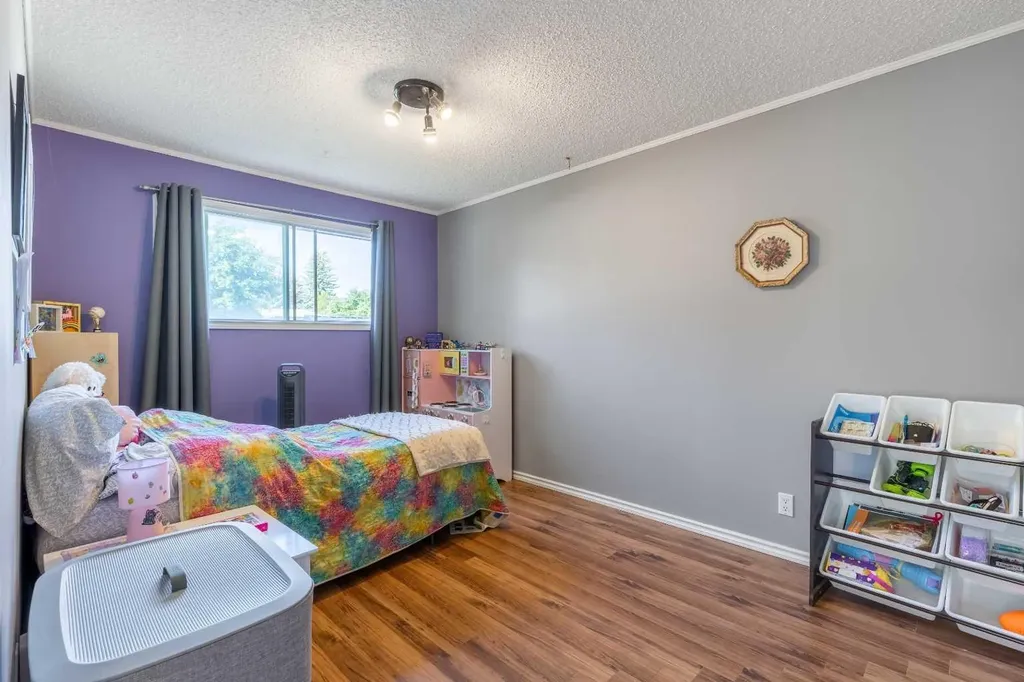 27 Laval Boulevard W Lethbridge AB T1K 4E1