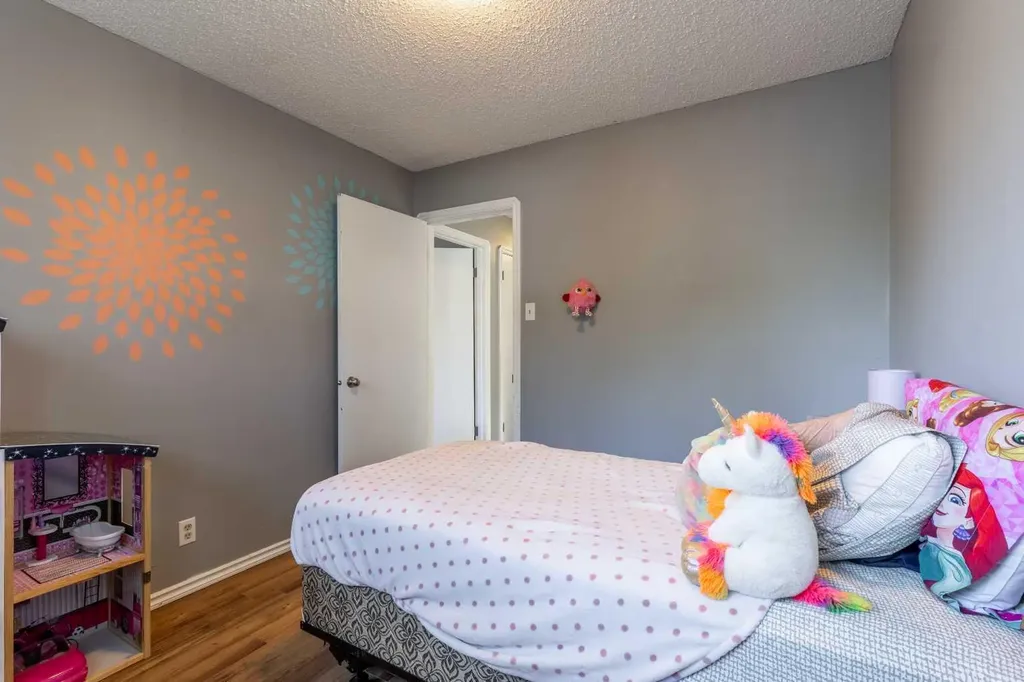 27 Laval Boulevard W Lethbridge AB T1K 4E1