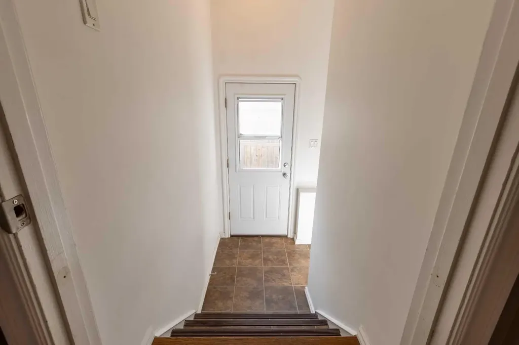 27 Laval Boulevard W Lethbridge AB T1K 4E1