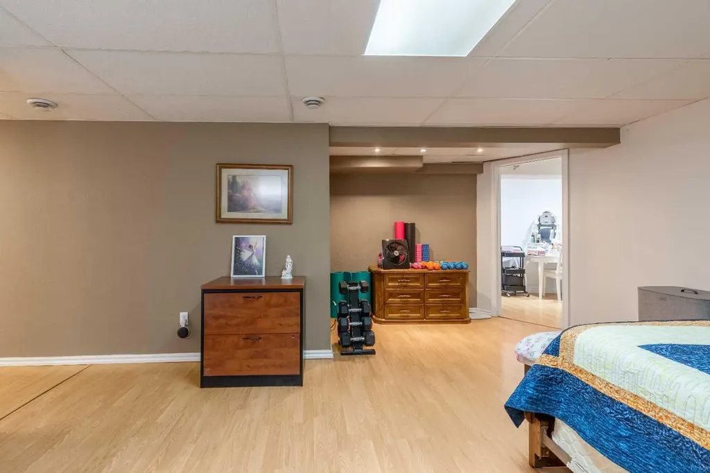 27 Laval Boulevard W Lethbridge AB T1K 4E1
