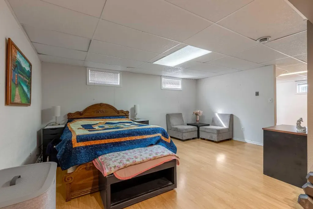 27 Laval Boulevard W Lethbridge AB T1K 4E1