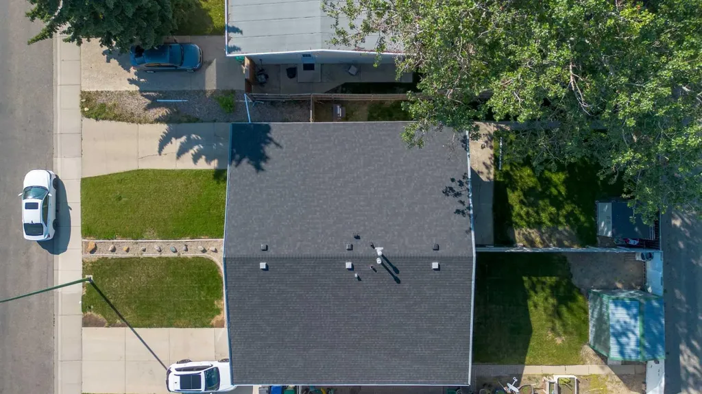 27 Laval Boulevard W Lethbridge AB T1K 4E1