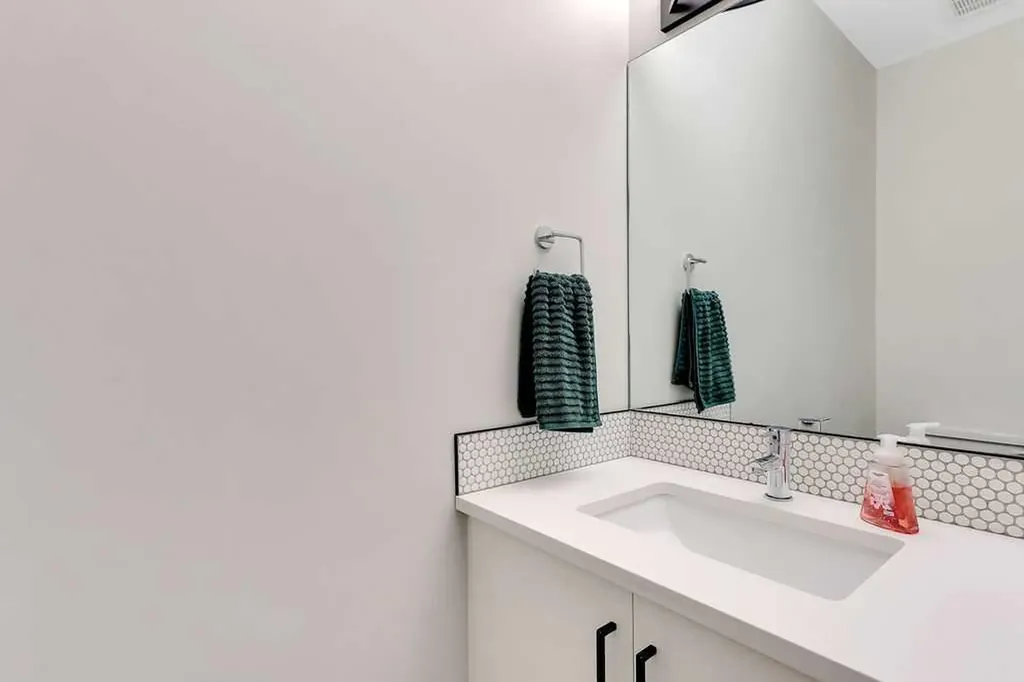 30 Evergreen Way Red Deer AB T4P 3E5