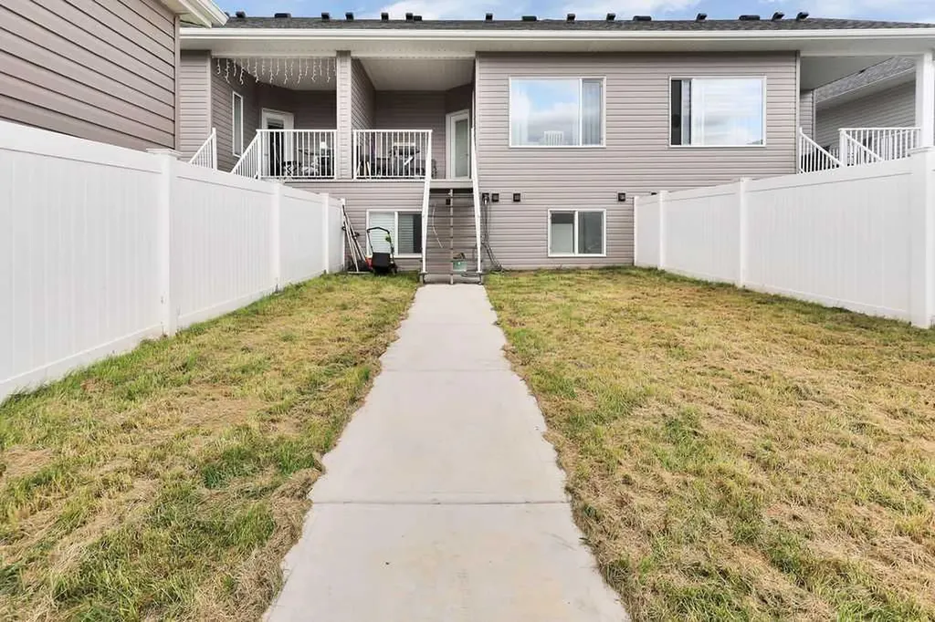 30 Evergreen Way Red Deer AB T4P 3E5