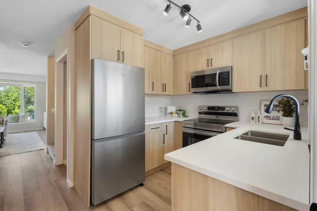 7845 22 Street SE Calgary AB T2C 1Y8