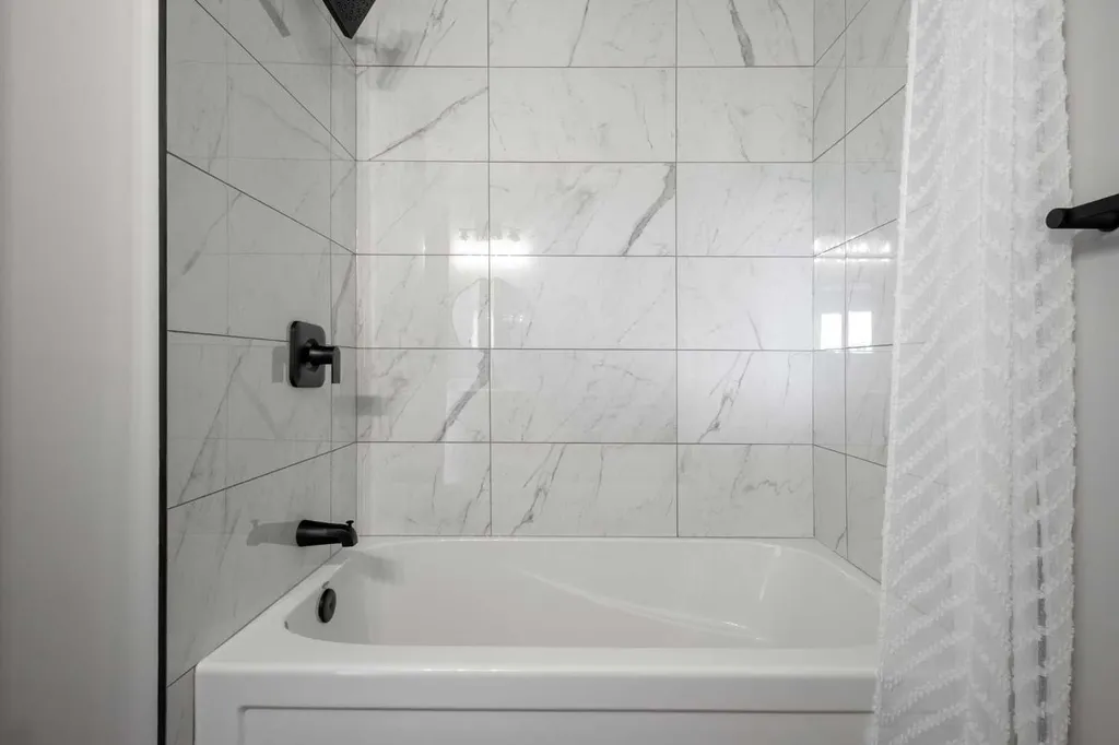 7845 22 Street SE Calgary AB T2C 1Y8