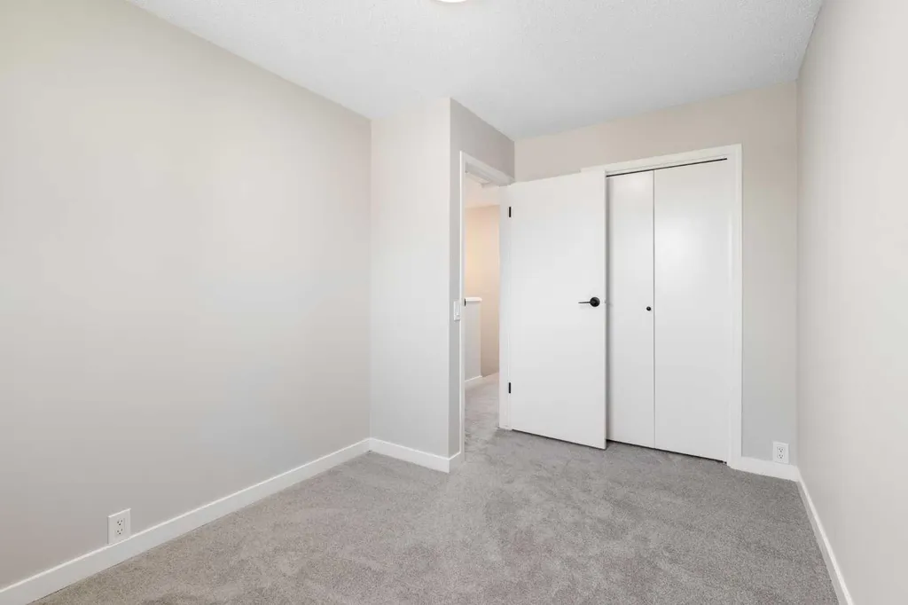 7845 22 Street SE Calgary AB T2C 1Y8