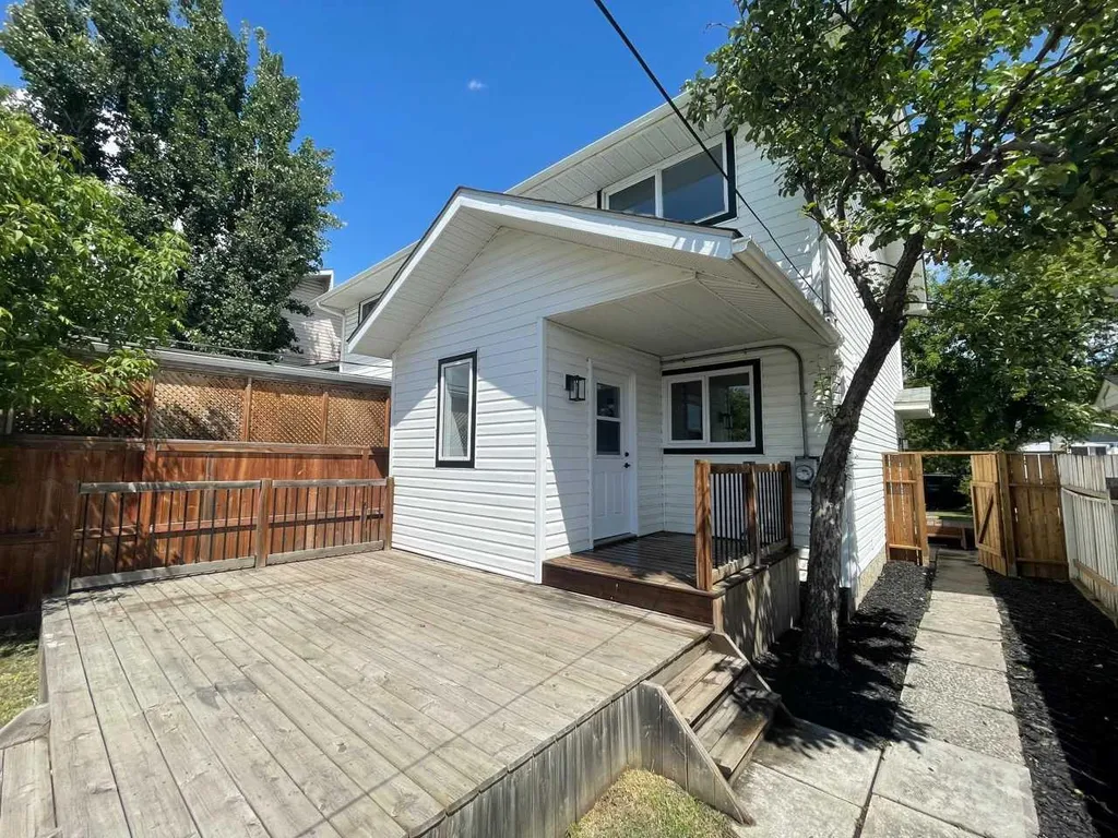 7845 22 Street SE Calgary AB T2C 1Y8