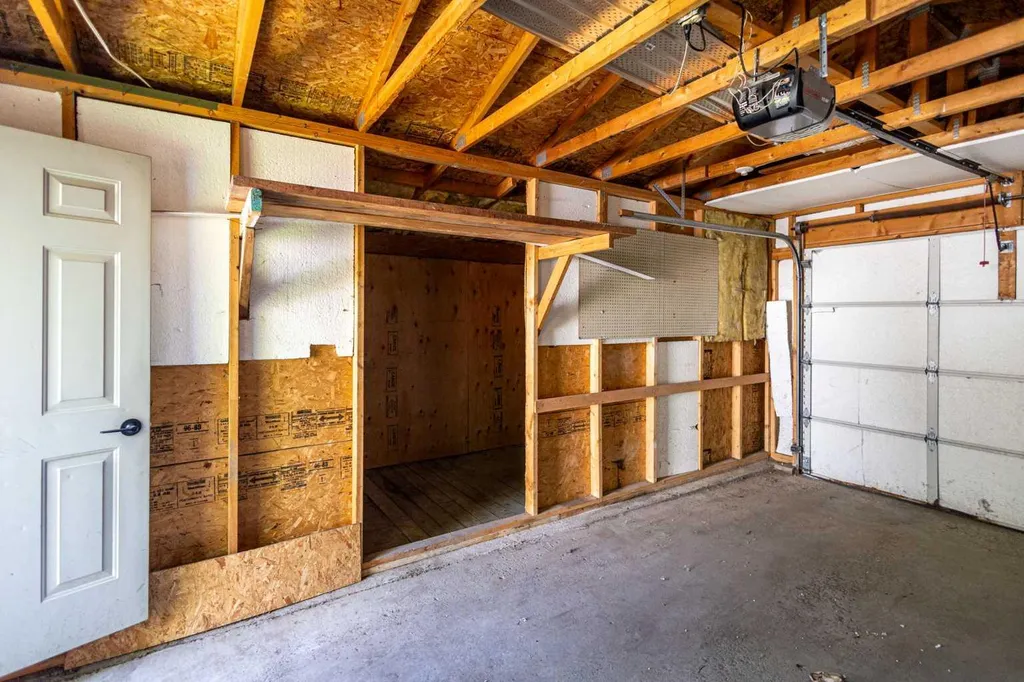 7845 22 Street SE Calgary AB T2C 1Y8