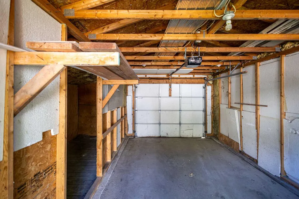 7845 22 Street SE Calgary AB T2C 1Y8
