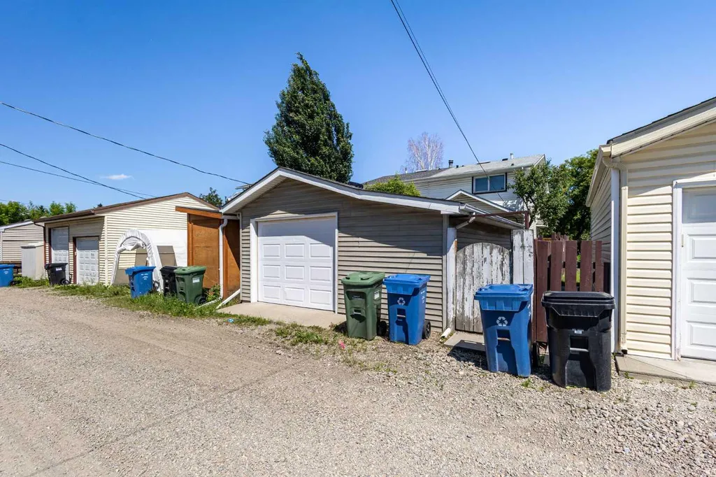7845 22 Street SE Calgary AB T2C 1Y8