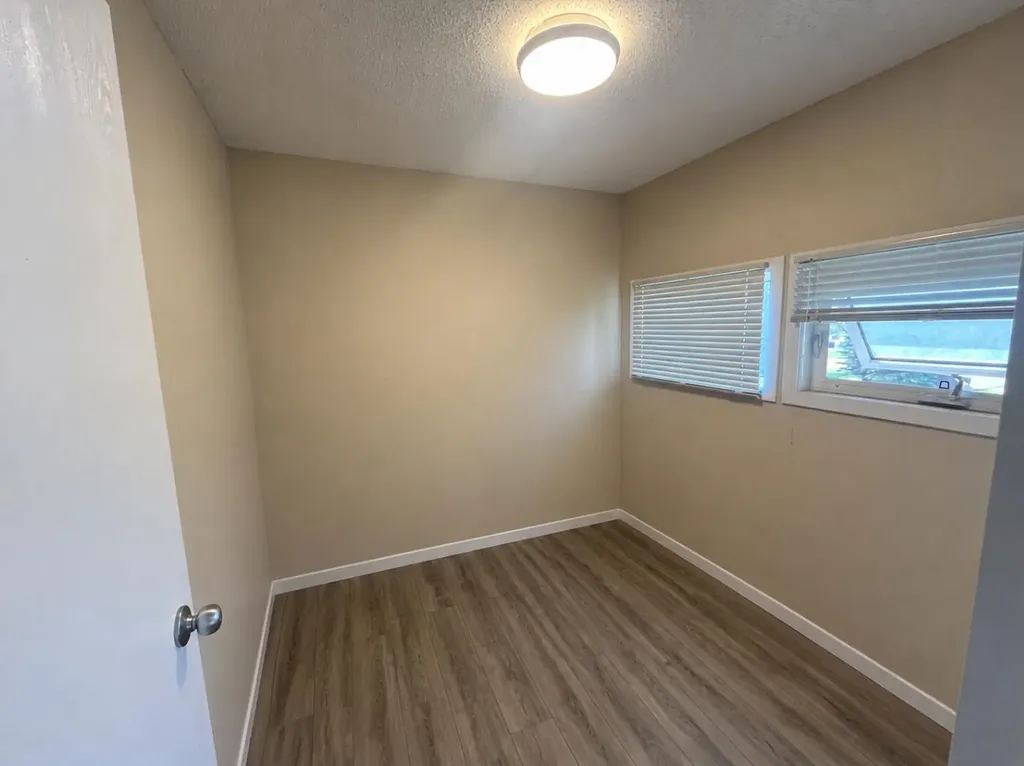 405 Columbia Boulevard Lethbridge AB T1K 5R8